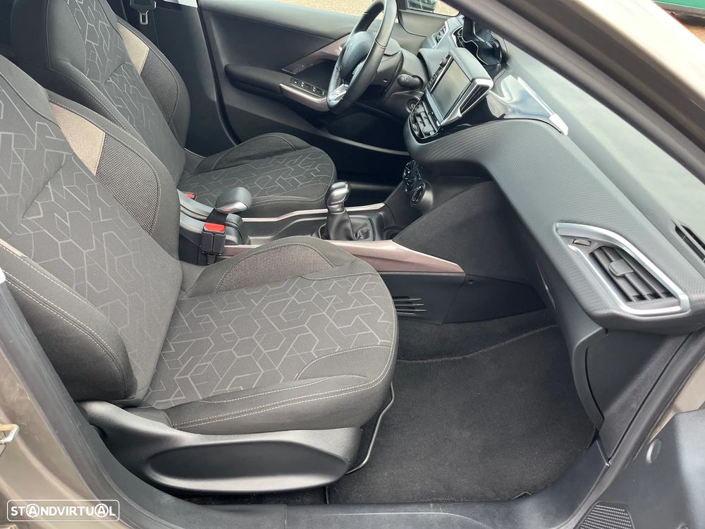 Peugeot 2008 1.2 PureTech Style - 18