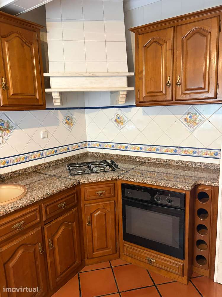 Apartamento T2 mobilado e equipado para arrendamento em Estremoz - Grande imagem: 4/10