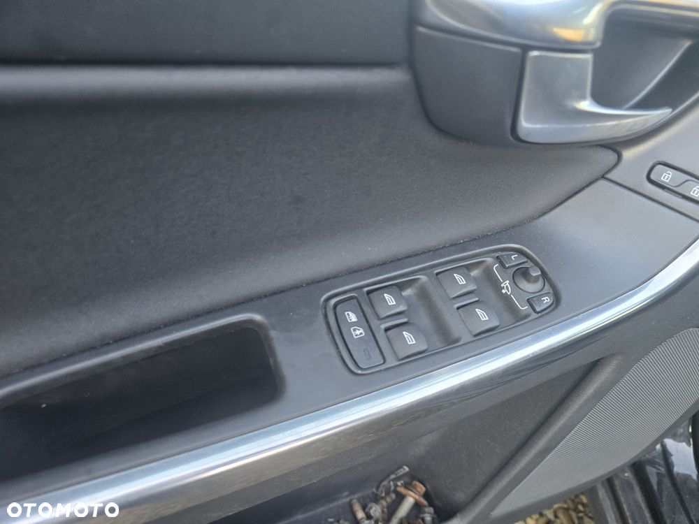 Volvo XC 60 DRIVe Momentum - 16