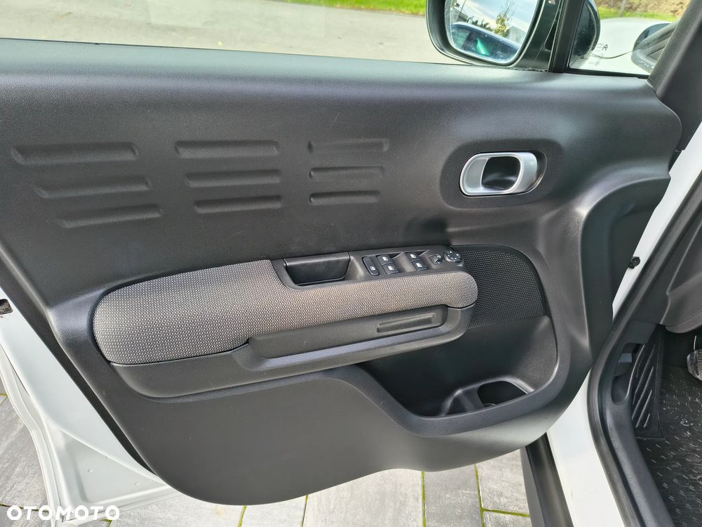 Citroën C3 Aircross PureTech 110 Stop & Start OPF SHINE - 24
