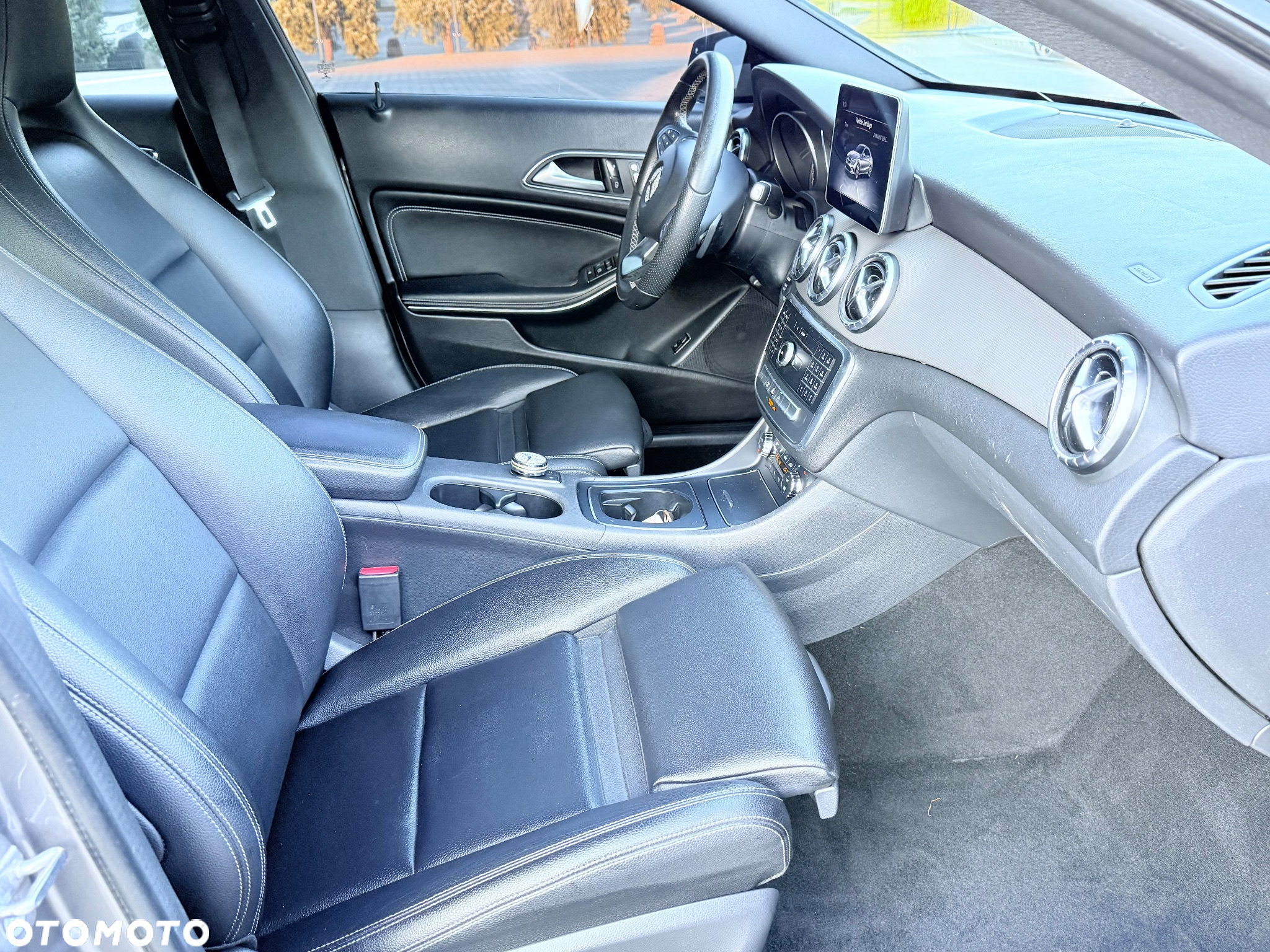 Mercedes-Benz CLA 250 4-Matic AMG Line - 18
