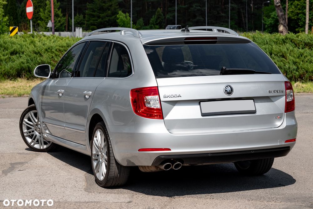 Skoda Superb 2.0 TDI Green tec 4x4 DSG Elegance - 12
