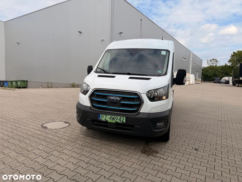 Ford E-Transit - 4