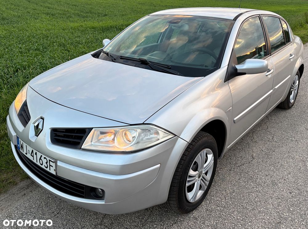 Renault Megane 1.6 Confort Privilege - 10