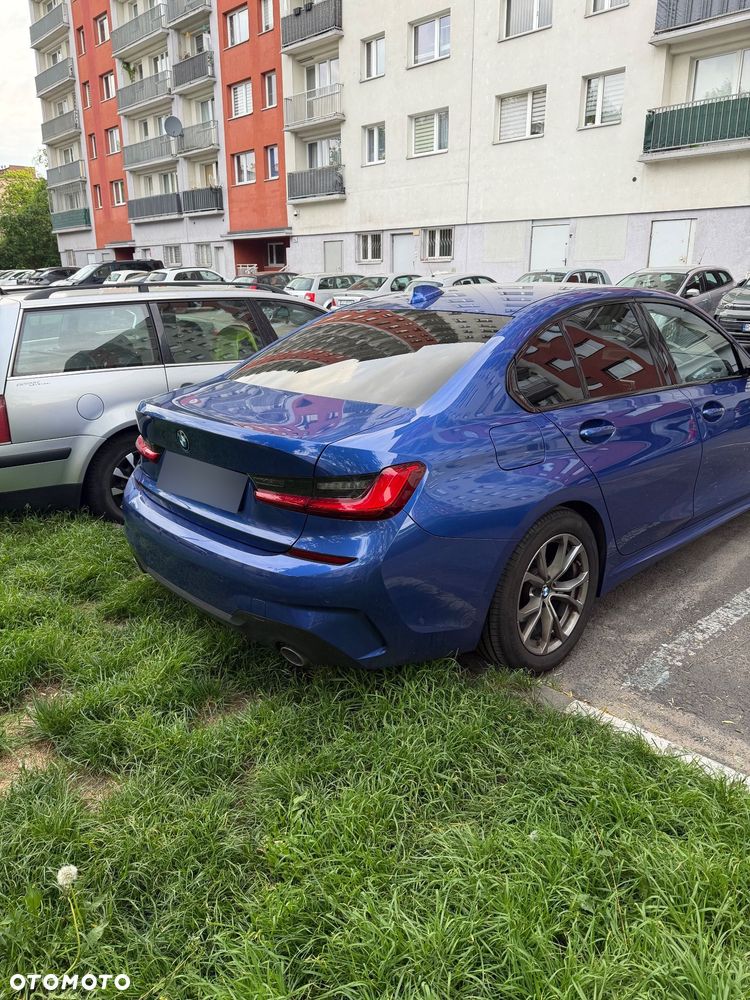 BMW Seria 3 318d M Sport - 8