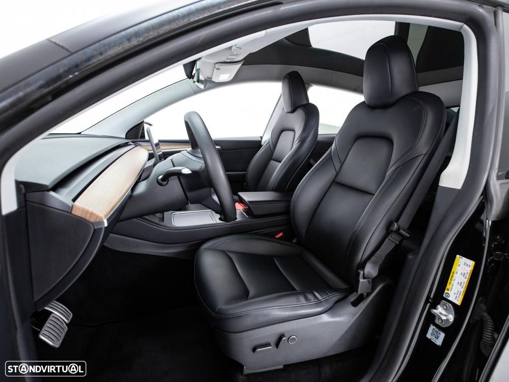 Tesla Model Y Performance Dual Motor AWD - 10