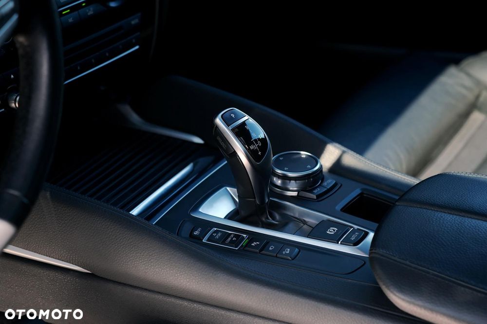 BMW X6 xDrive50i - 27
