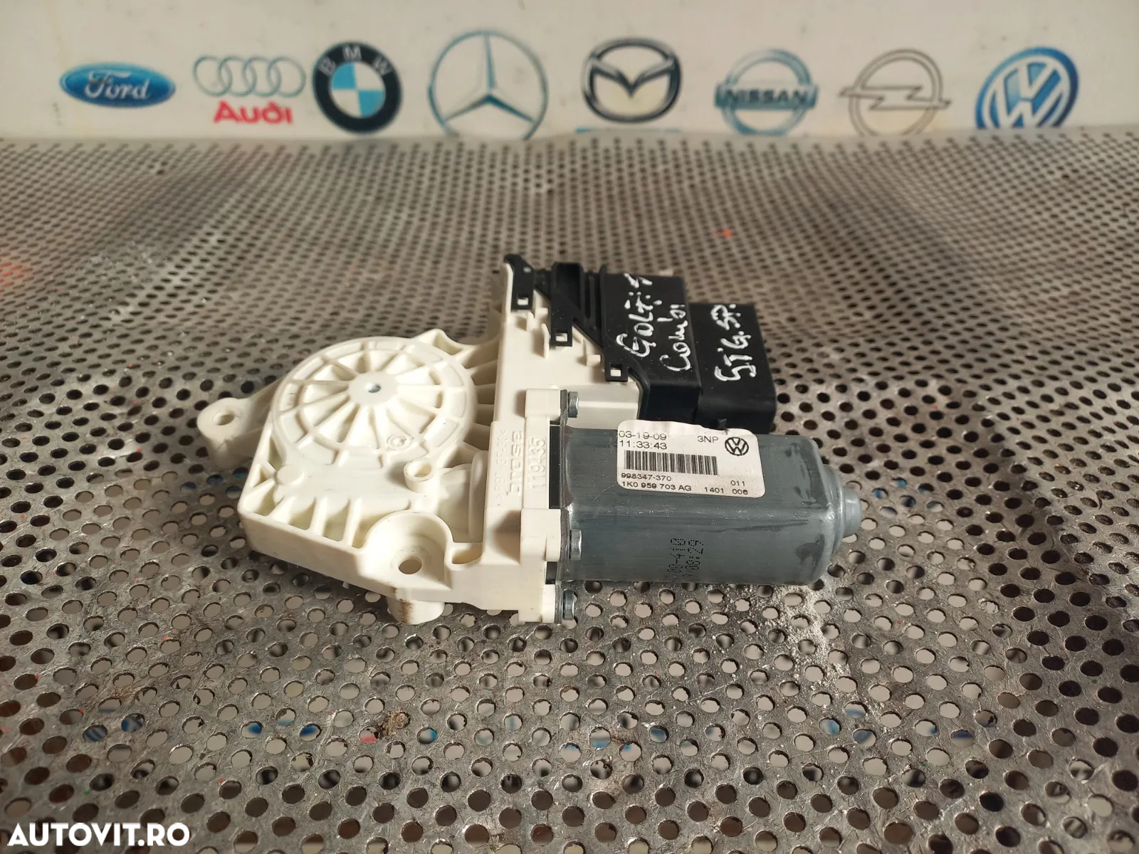 Motoras Macara Geam Stanga Spate Vw Jetta Golf 5 Touran Etc. Cod 1KAG Motor 1.4 Tsi CAX Cutie 6+1 L - 2