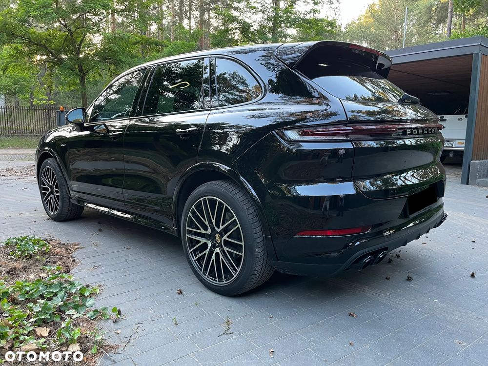 Porsche Cayenne Platinum Edition - 3
