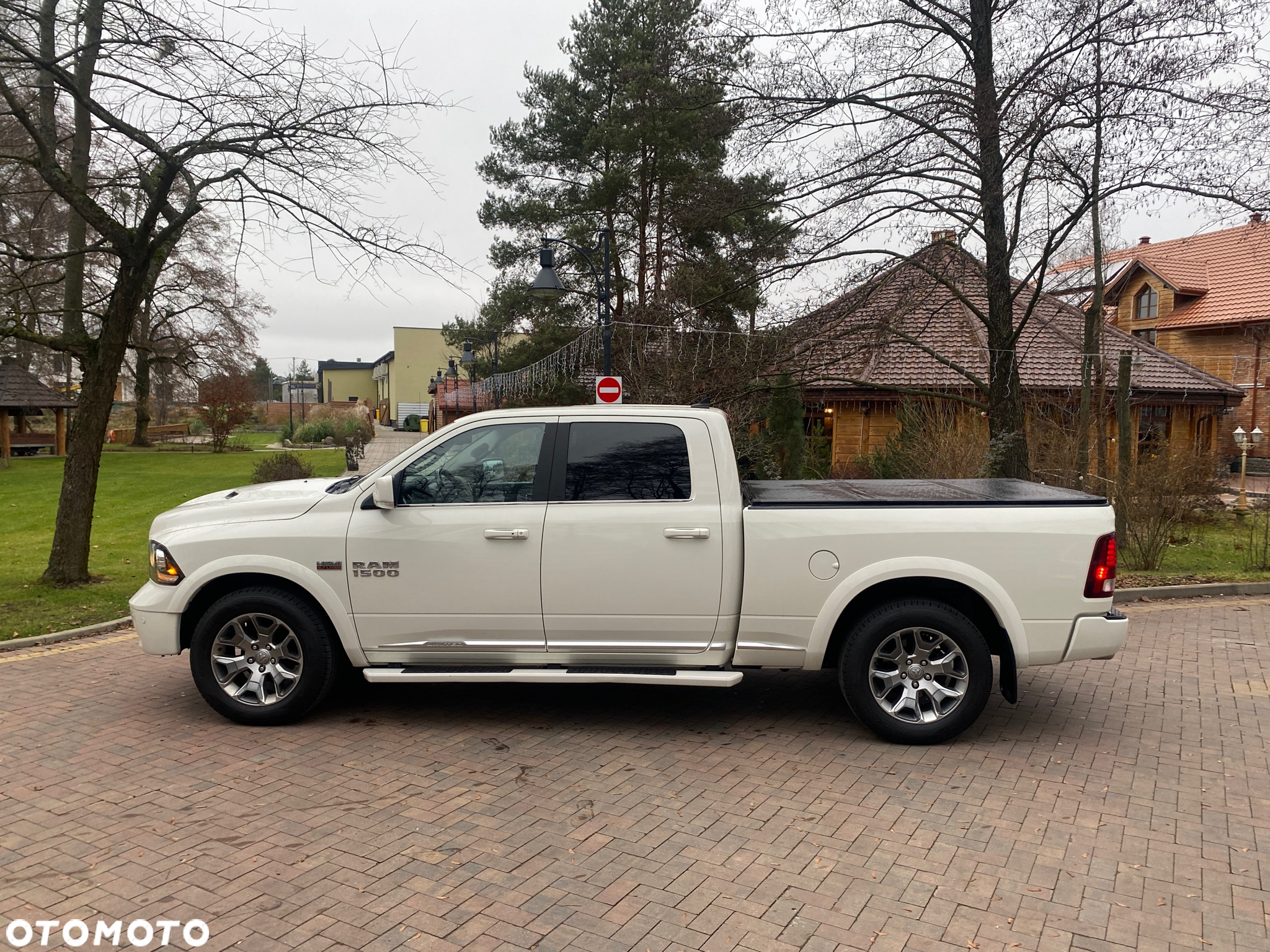 RAM 1500 5.7 eTorque Crew Cab Shortbed Longhorn Sport - 2