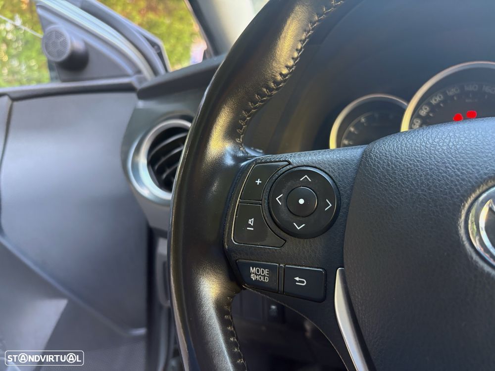 Toyota Auris Touring Sports 1.4 D-4D C.+P.Techo+P.Sport - 16