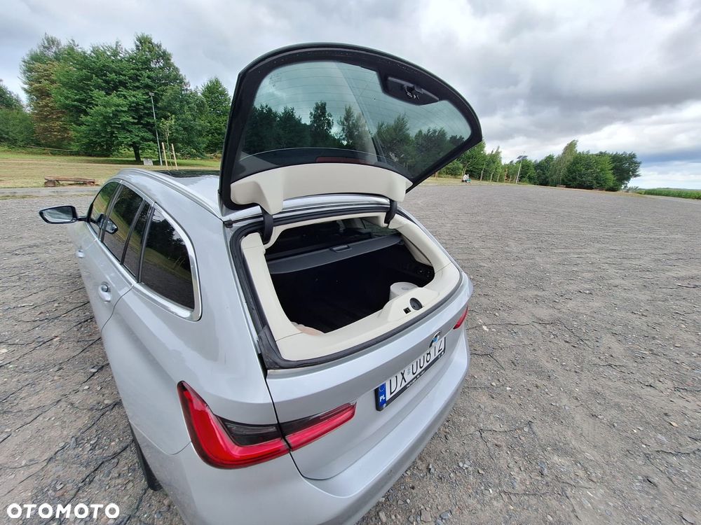 BMW Seria 3 320d xDrive MHEV Luxury Line - 10