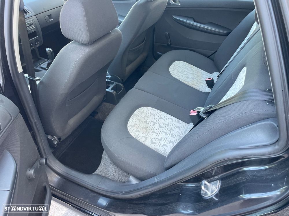 Skoda Fabia Break 1.4 Comfort - 8