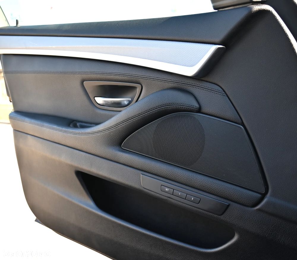 BMW Seria 5 520d M Sport Edition - 27
