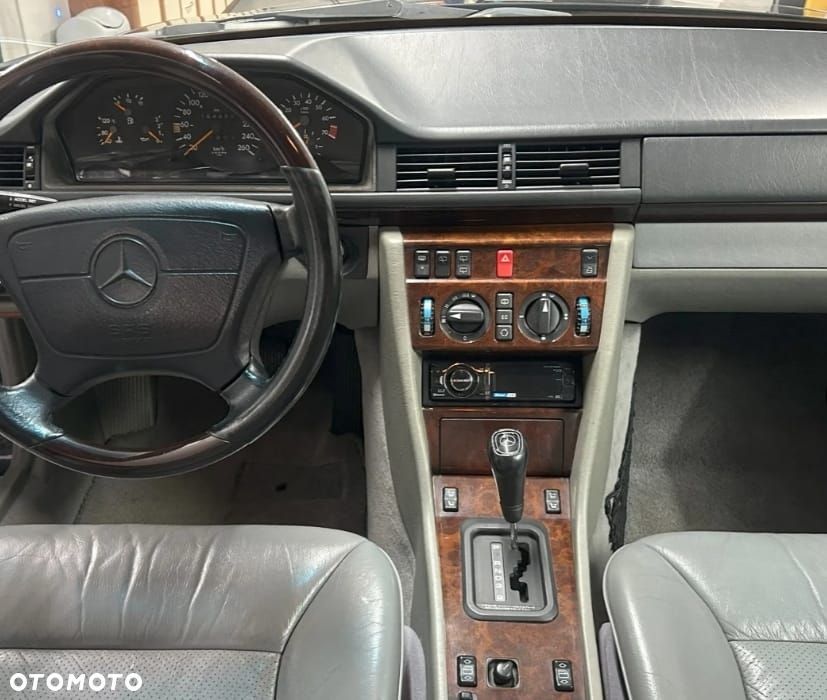 Mercedes-Benz Klasa E - 6