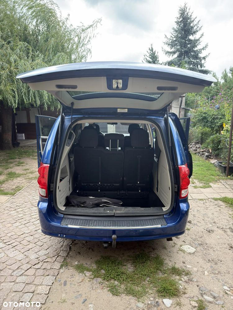 Dodge Grand Caravan - 9