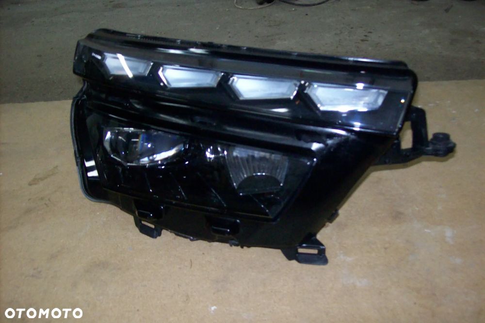 LAMPA PRZEDNIA  PRAWA EUROPA FUUL LED SKODA KAMIQ - 2