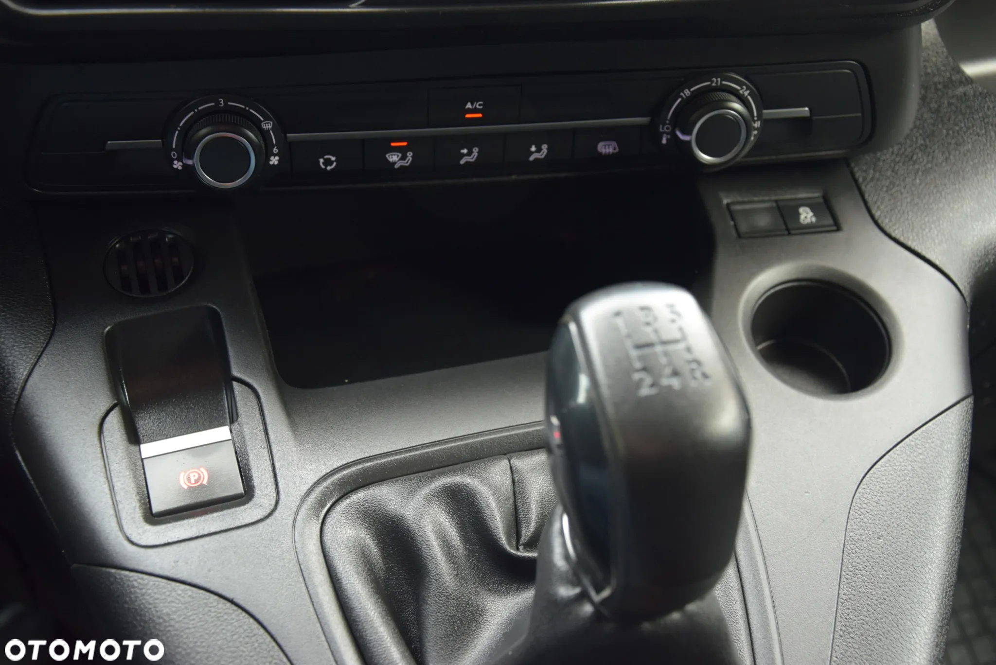 Citroën BERLINGO - 21