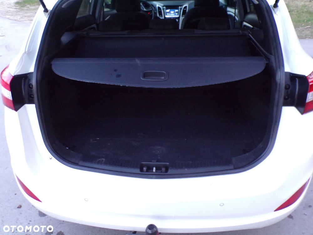 Hyundai i30 blue 1.6 CRDi Classic Navigation - 25