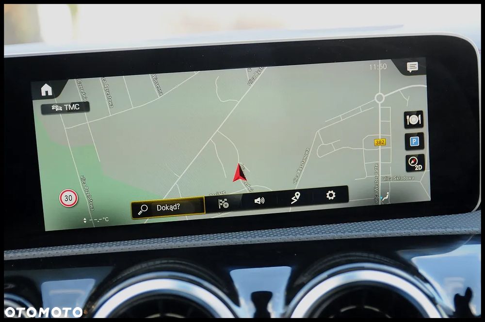 Mercedes-Benz CLA 180 AMG Line - 7