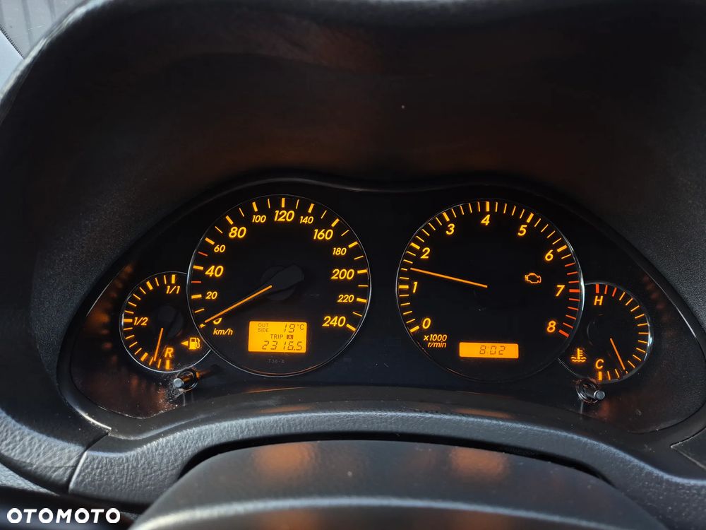 Toyota Avensis 1.8 VVT-i Luna - 8