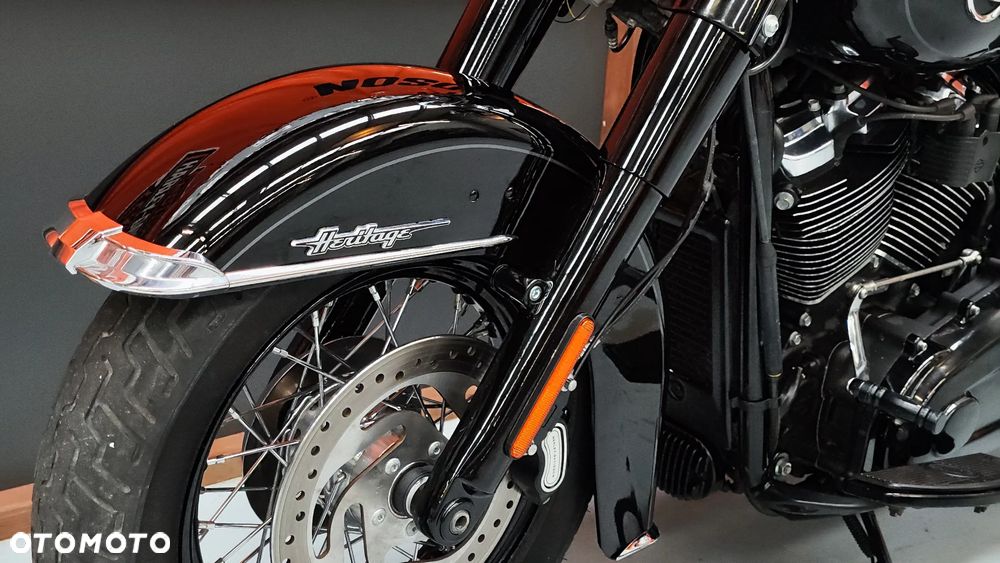 Harley-Davidson Softail Heritage Classic - 21