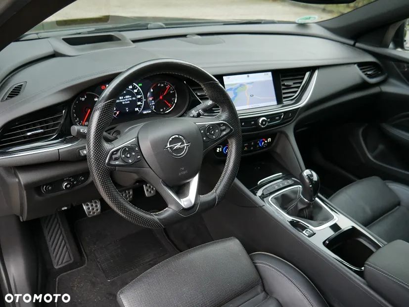 Opel Insignia 1.5 T Exclusive S&S - 11