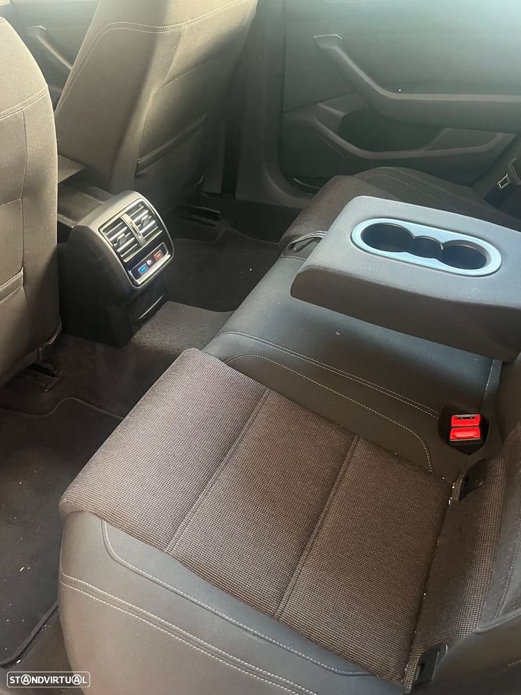 VW Passat Variant 1.6 TDI Confortline - 19