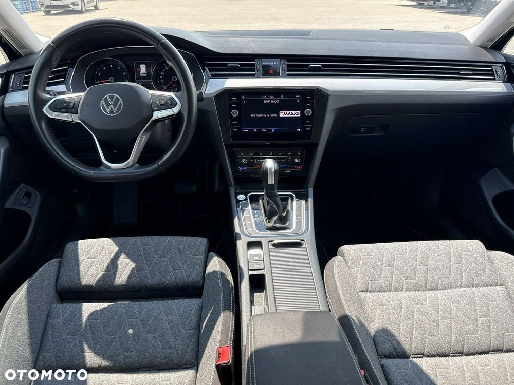 Volkswagen Passat - 22