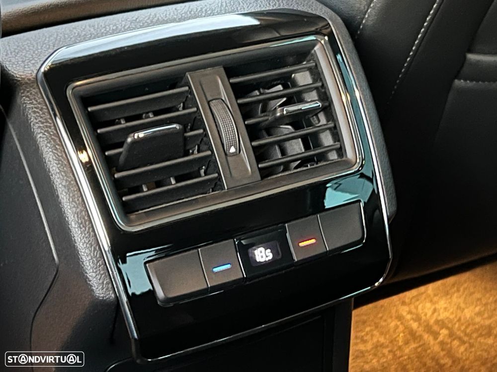 Skoda Superb 2.0 TDI Sportline - 23