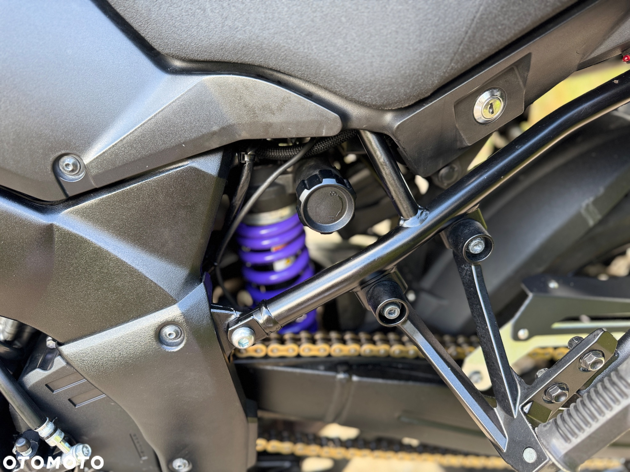 Suzuki V-STROM - 13