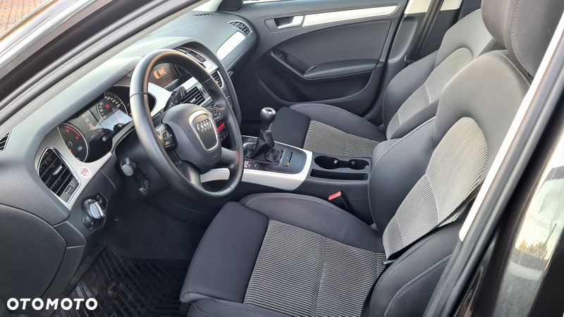Audi A4 Avant 2.0 TDI - 32