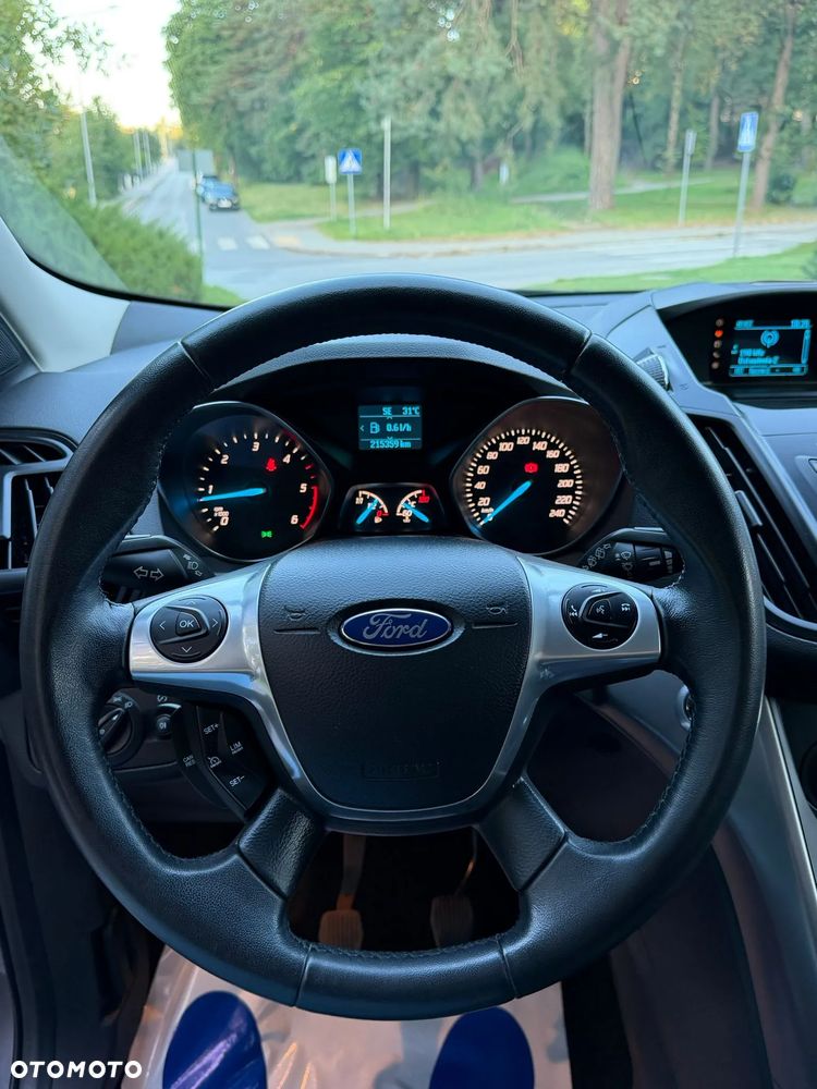 Ford Kuga - 25