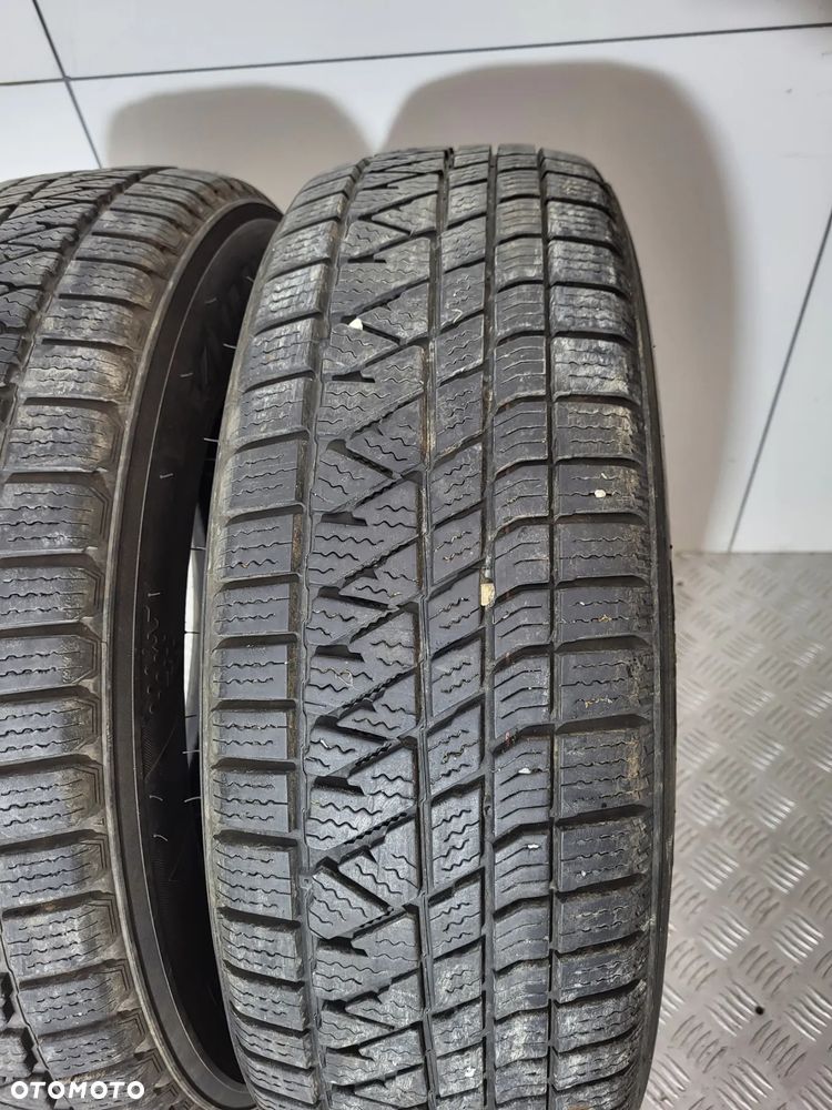 Opony 205/70R15 Kumho WINTERCRAFT WS71 - 3