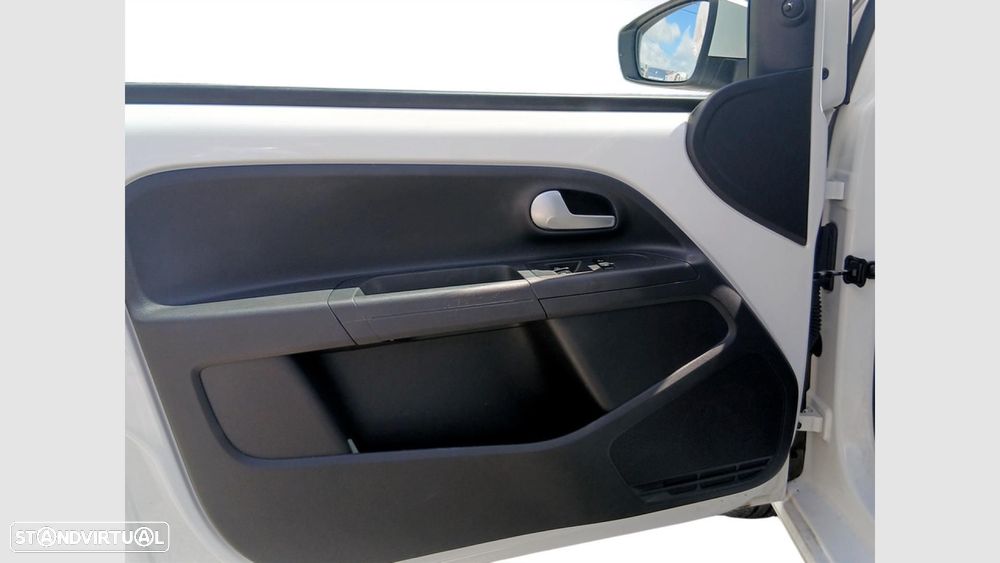 Volkswagen Up! 1.0 Move — fotografia 11