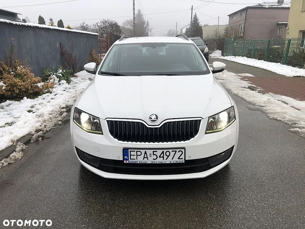 Skoda Octavia 1.6 TDI Elegance DSG - 2