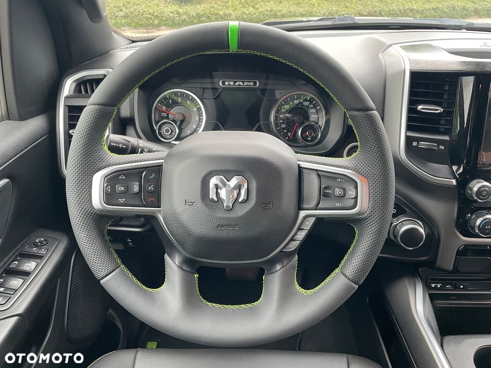 RAM 1500 5.7 Crew Cab Bighorn - 22