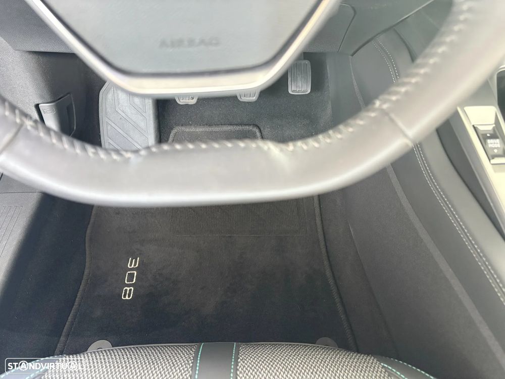 Peugeot 308 1.2 PureTech Allure Pack - 11