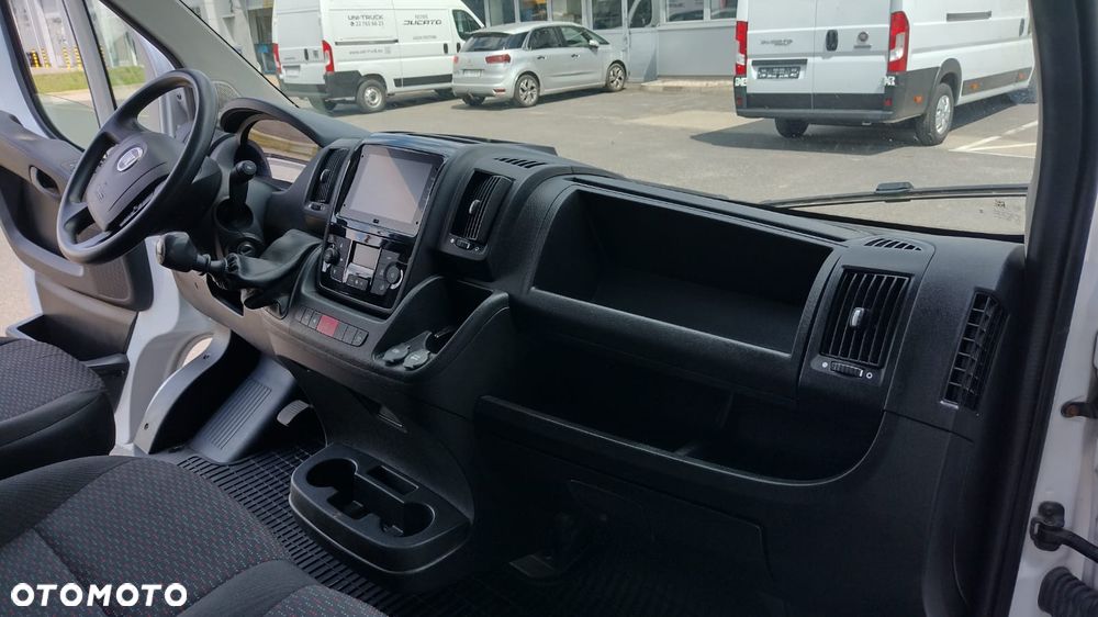 Fiat Ducato furgon L2H2 – 3,3t salon PL – ASO – czujniki – drzwi 180 - 15