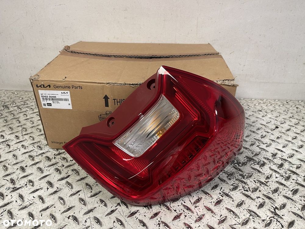 ORYGINALNA LAMPA  TYLNA PRAWA KIA KIA PICANTO III 3 GT LIFT 20-23 92402-G6400 - 2