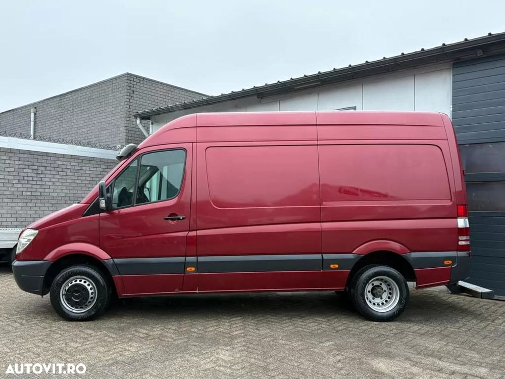 Mercedes-Benz Sprinter - 11