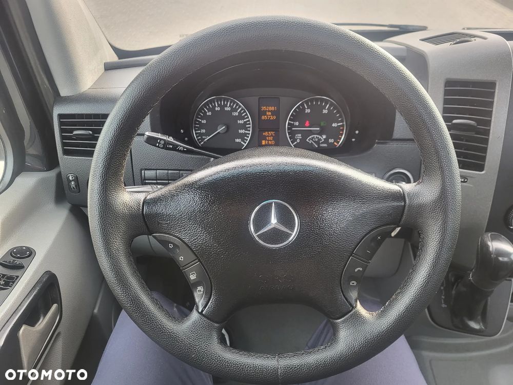 Mercedes-Benz Sprinter - 23