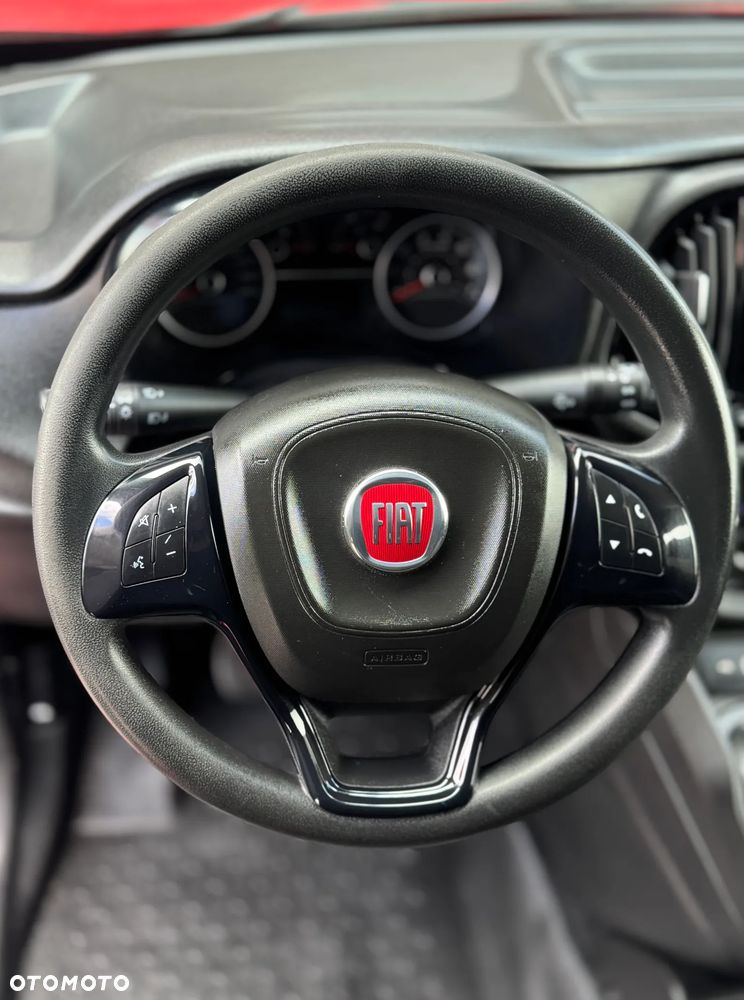 Fiat DOBLO  1,6 *  L1H1 #3 Osoby#  AUTO Z PEŁNĄ HISTORIĄ SERWISOWĄ * W 100% Nie Malowany Oryginalny Lakier * Tempomat * Faktura 23% # VAT-1 Auto Kupione w ASO Fiata * Gwarancja  * Bardzo oszczędny i dynamiczny silnik * Klimatyzacja* Tempomat * MP3 * Bluetooth * Czujniki Parkowania * - 23