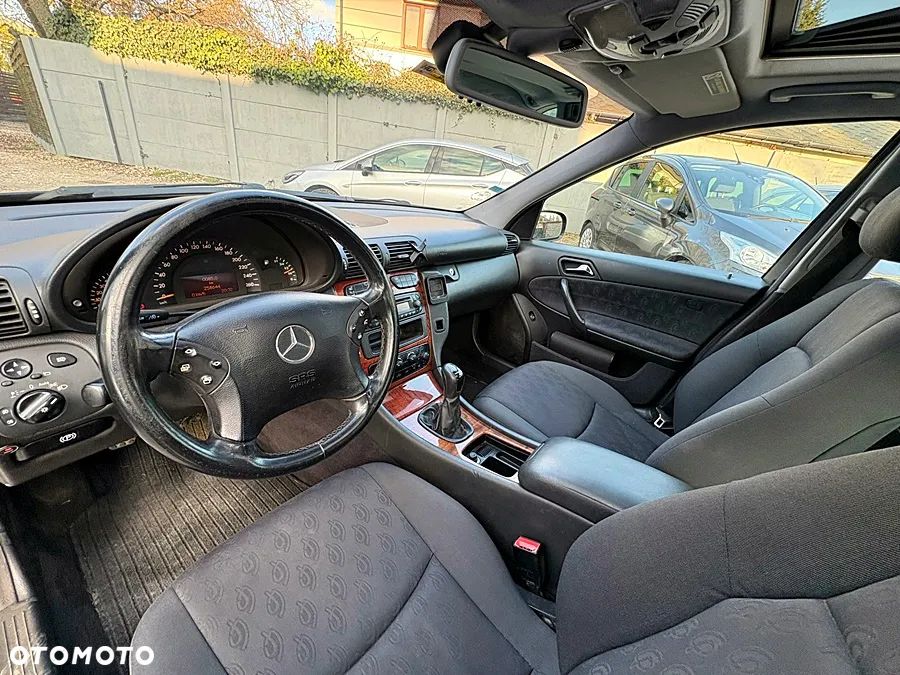 Mercedes-Benz Klasa C 200 T Kompressor Avantgarde - 12