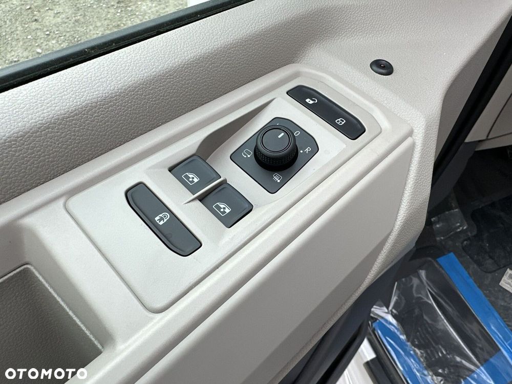 Volkswagen California - 25