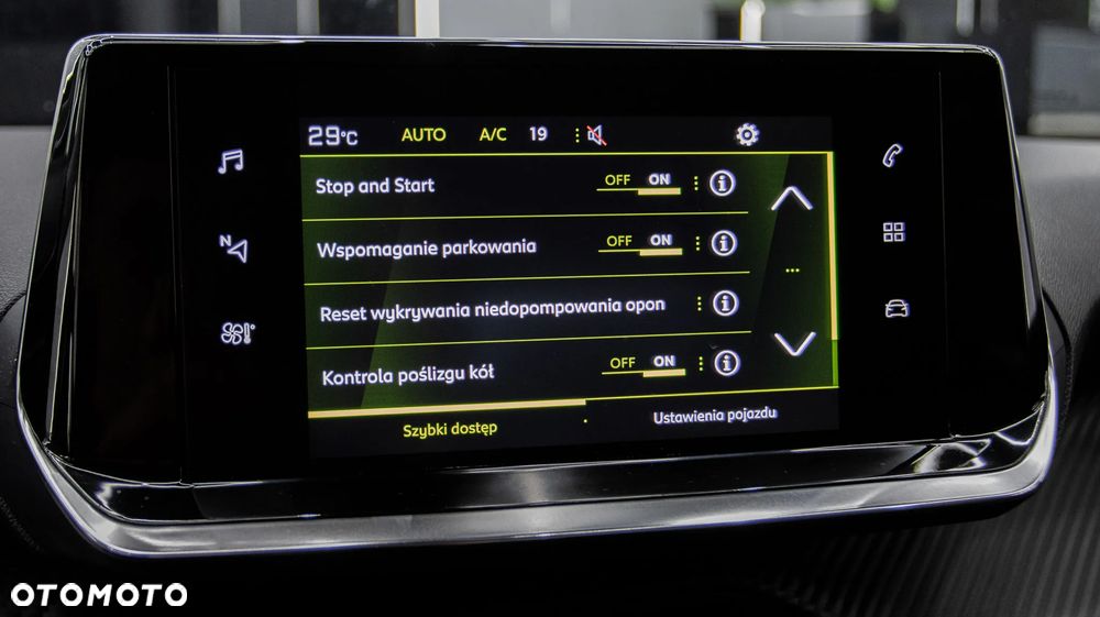 Peugeot 2008 1.2 PureTech Allure S&S EAT8 - 32