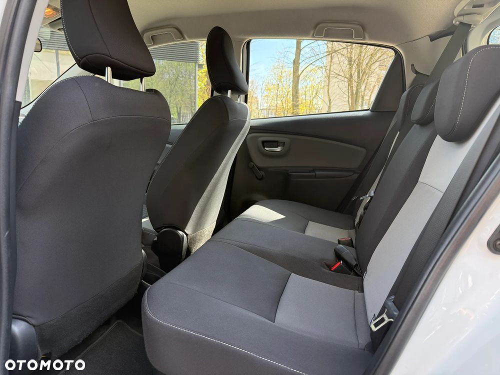 Toyota Yaris - 24