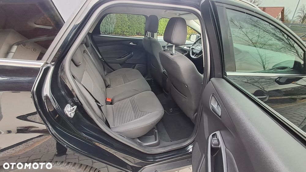 Ford Focus - 8