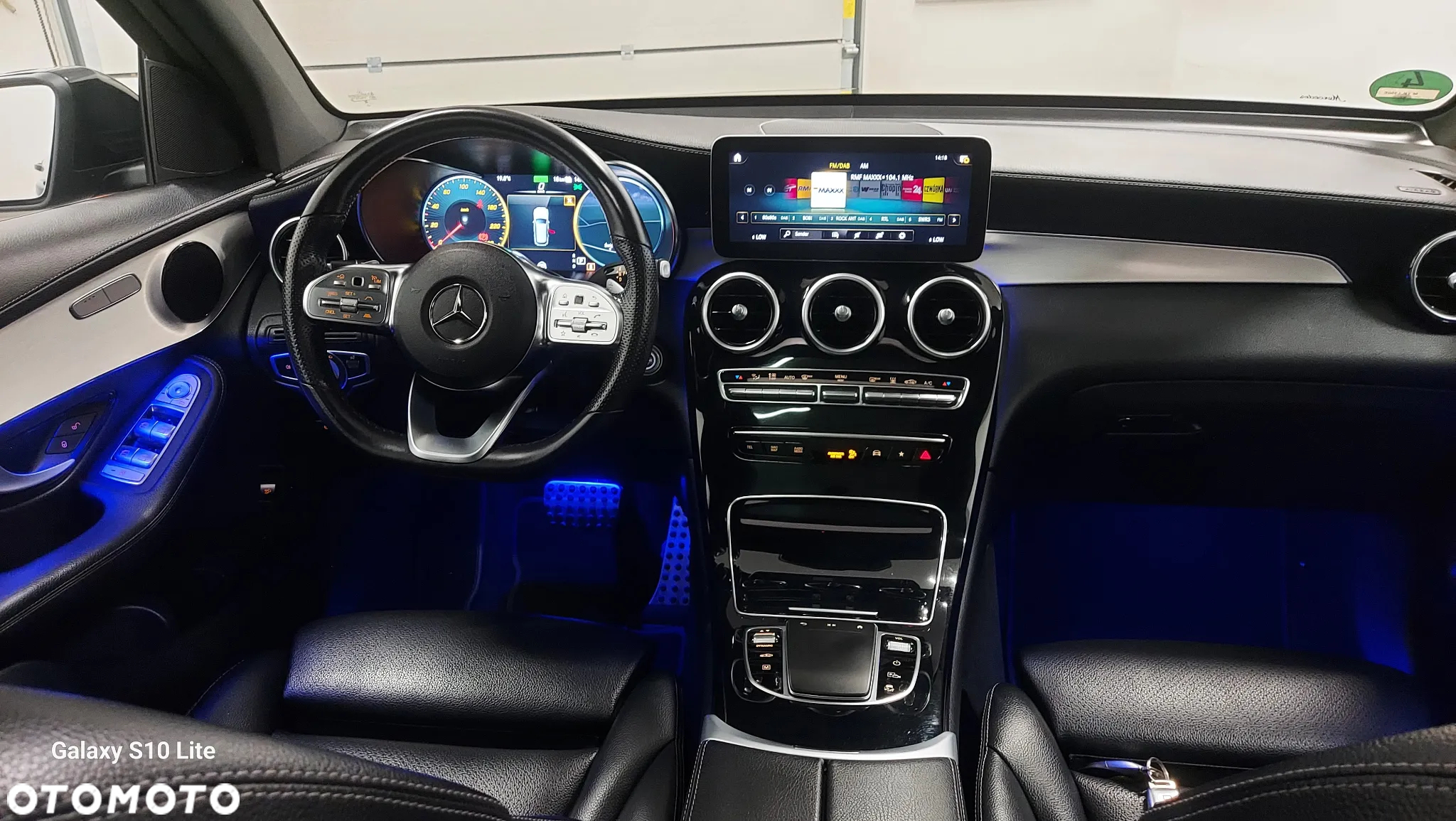 Mercedes-Benz GLC 300 d 4Matic 9G-TRONIC AMG Line Plus - 20