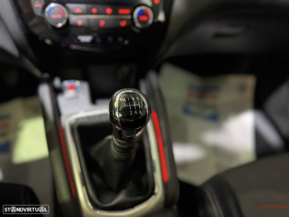 Nissan Qashqai 1.5 dCi N-Connecta - 27